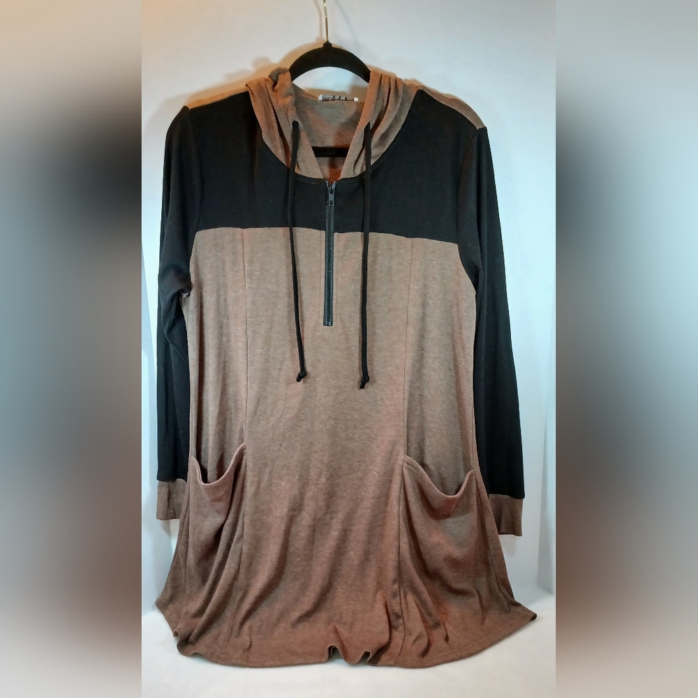 VivilIi Brown and Tan Hoodie XL